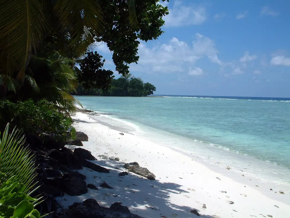 British Indian Ocean Territory — On the beach in Diego Garcia (98491095)