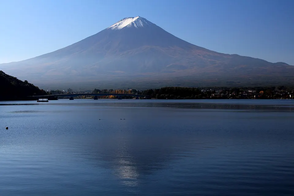 Japan — Mount Fuji from Lake Kawaguchi (2015-10-26)