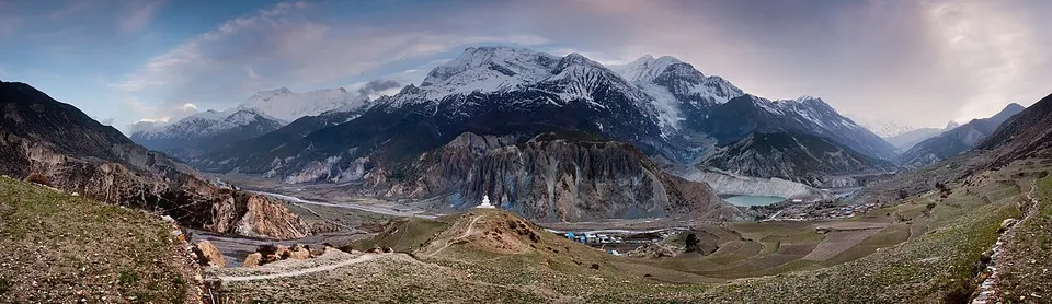 Nepal — Annapurna Massif Panorama