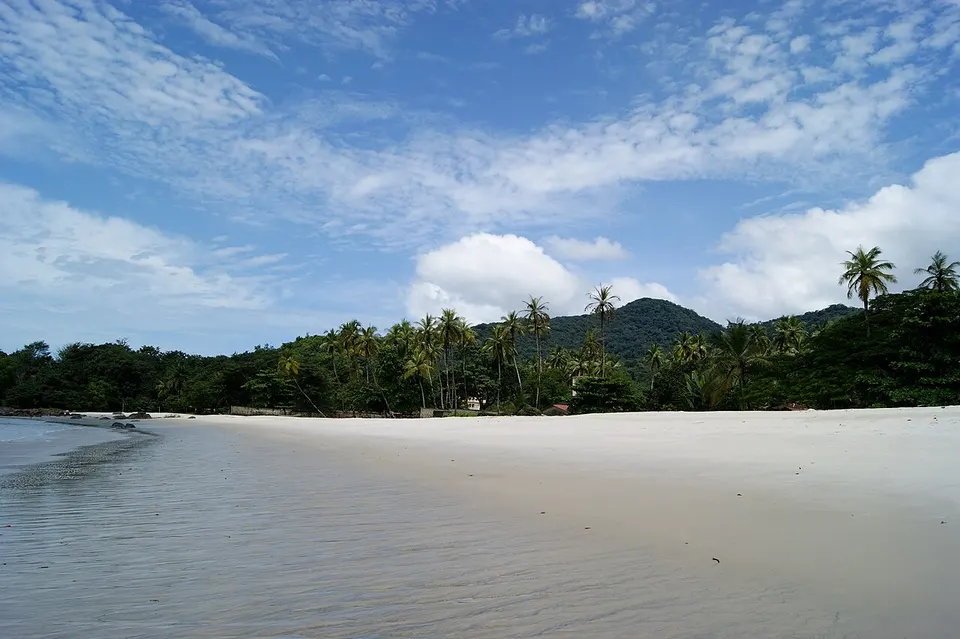 Sierra Leone — Flickr - stringer bel - River No. 2 Village Beach, Sierra Leone (3)