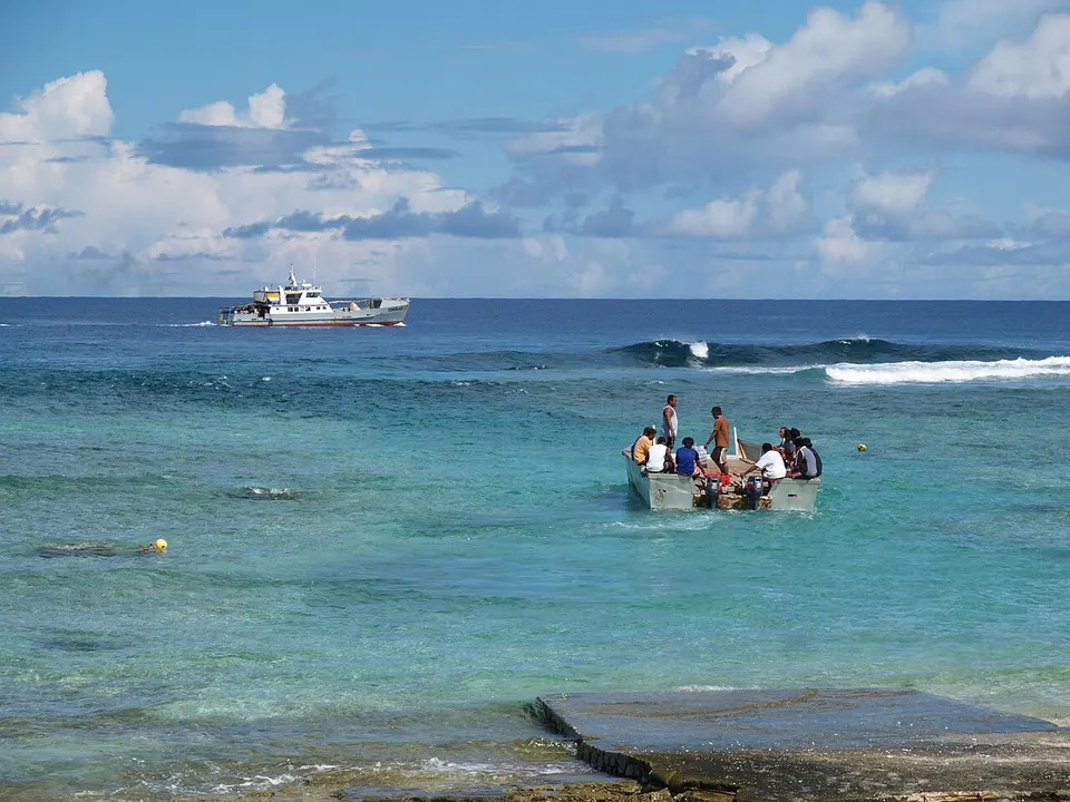 Tokelau — Tokelau barge