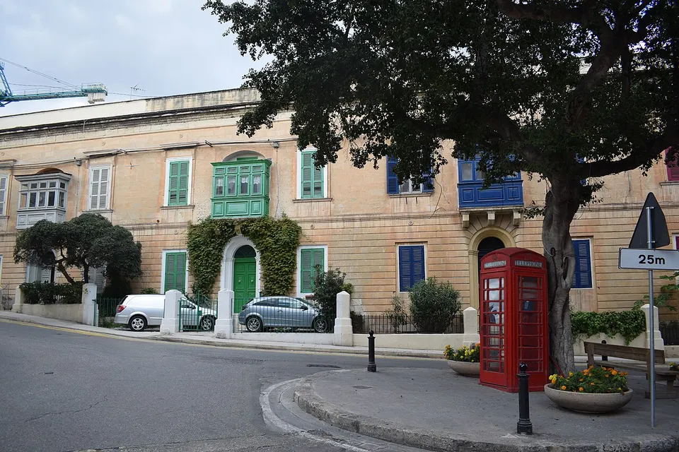 Tas-Sliema. Triq il-Kbira u Santa Marija 2 — Sliema, Malta