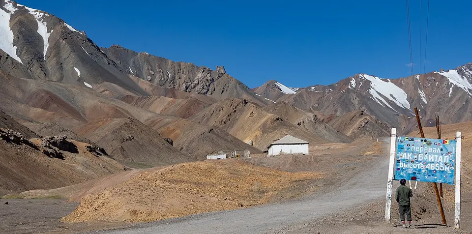 On the Chinese Border (44260771252) — Gorno-Badakhshan Autonomous Region, Tajikistan