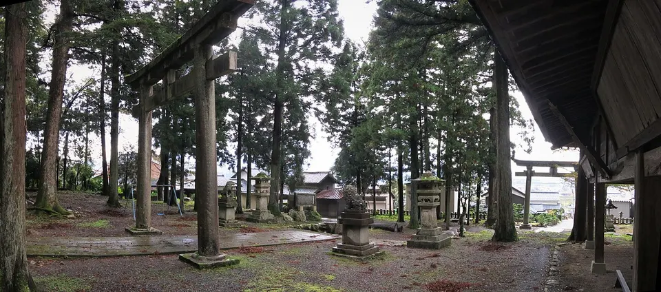 Tree-lined park — Fukui Prefecture, Japan