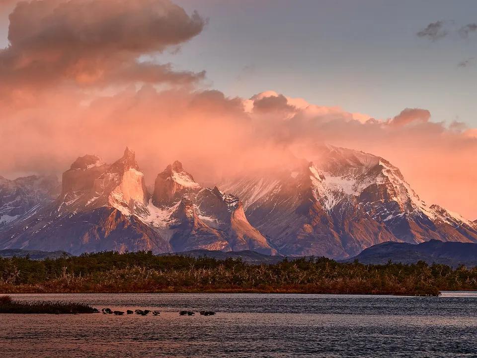 Cuernos del Paine above Lake Pehoé — Región de Magallanes y Antártica Chilena, Chile