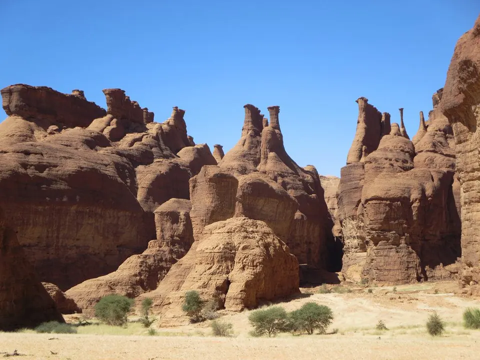 Rock formations in the Ennedi Mountains — Ennedi-Est, Chad