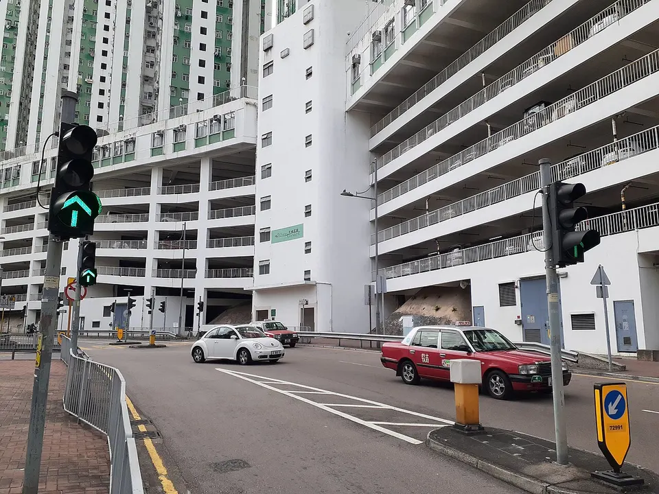 HK 荃灣 Tsuen Wan 荃景圍 Tsuen King Circuit 荃威花園 Allway Gardens facade January 2021 SS2 17 — Tsuen Wan, Hong Kong