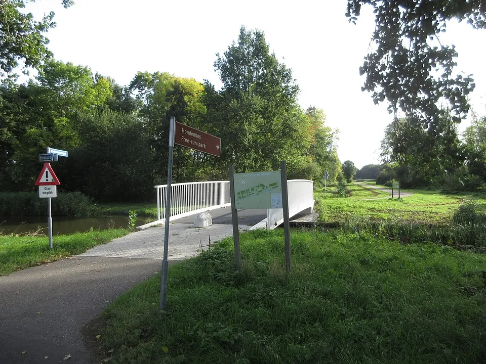 2026 Karitaatmolenpad, Delfgauw vanaf Rijksstraatweg naar Park Ruyven Noord — Zuid-Holland, The Netherlands