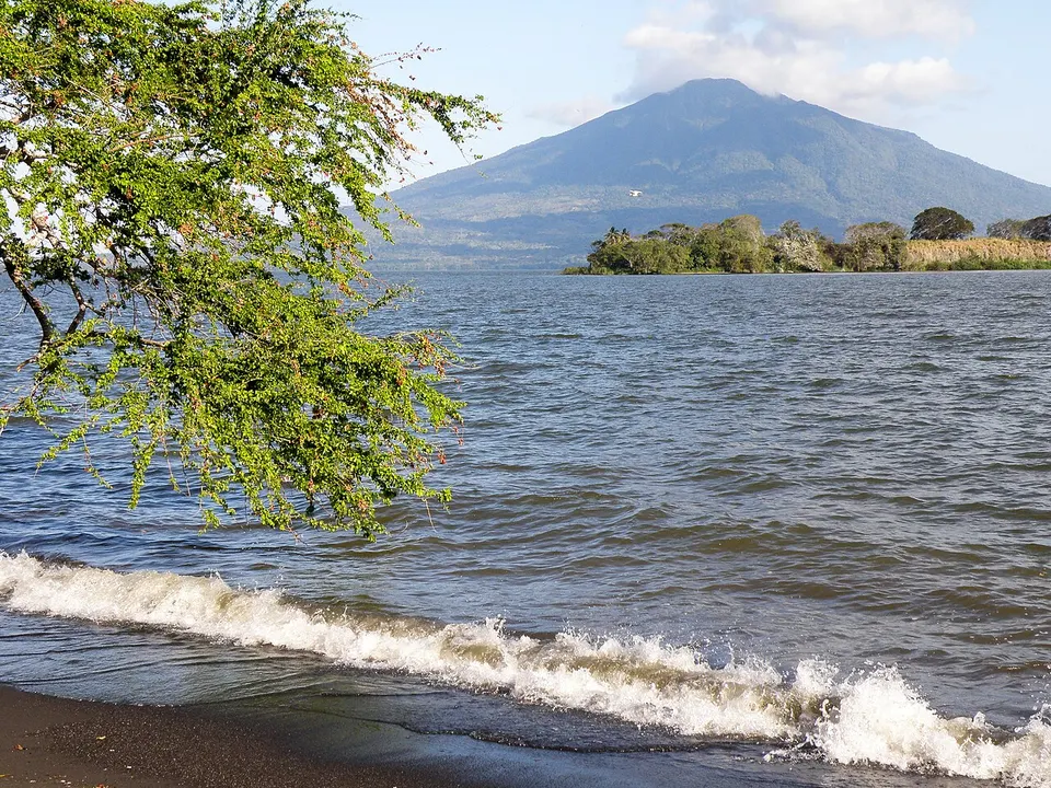 Lake and mountain landscape — Rivas, Nicaragua