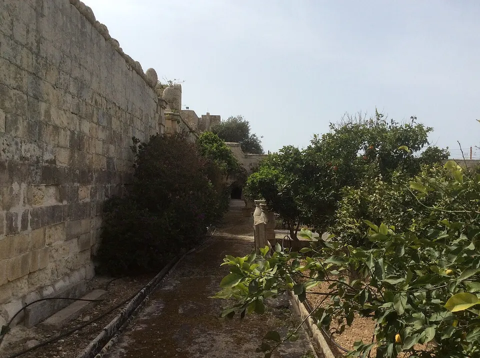 Casa Leoni and Garden 08 — Santa Venera, Malta