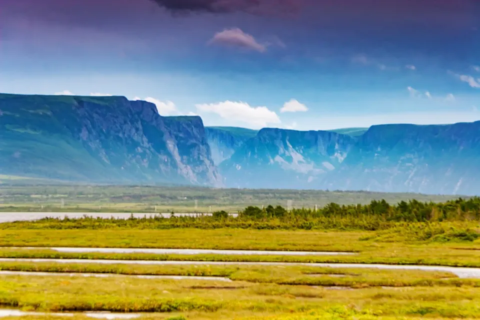 Mountains surrounding Western Brook Pond in Gros Morne National Park — Newfoundland and Labrador, Canada