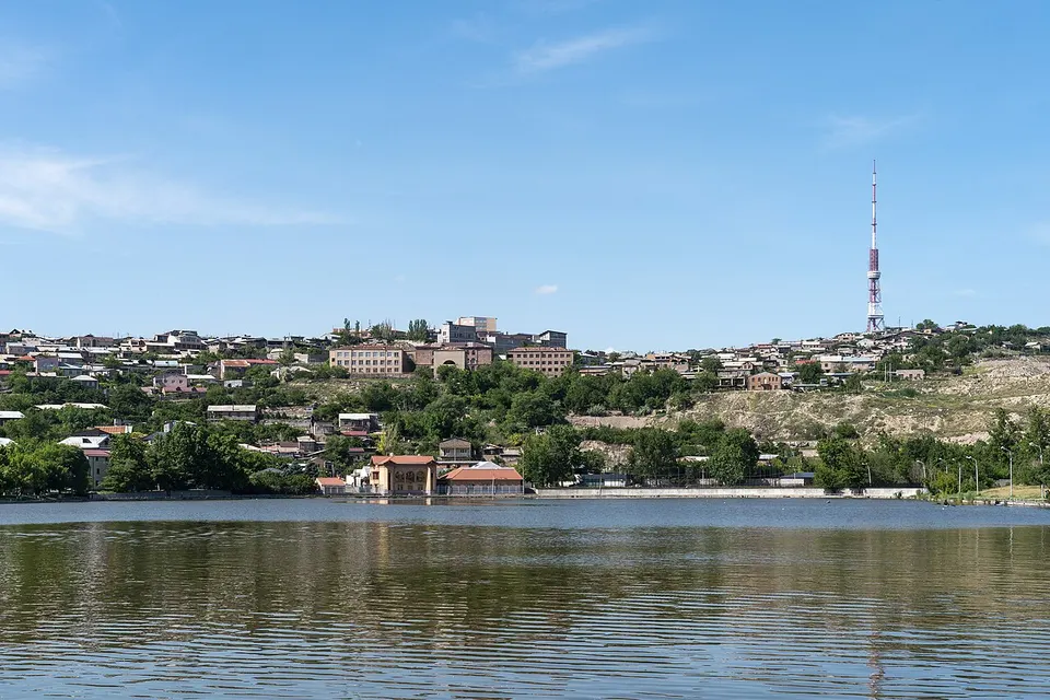 2025-05-20 Vardavar lake, Yerevan 1 — Yerevan, Armenia