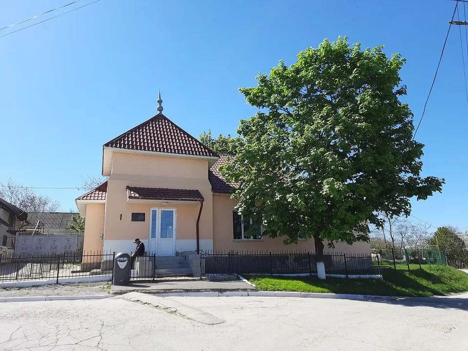 MD.IL.Costești - Clădirea fostei școli muzicale - may 2023 - 09 — Ialoveni, Moldova