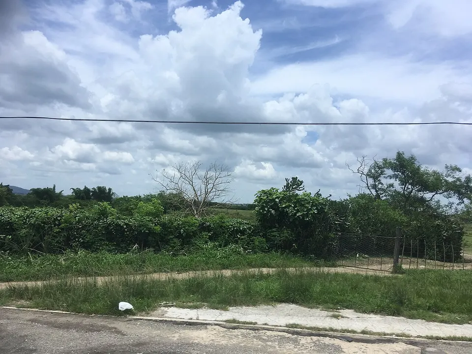 Mapillary Carretera Central en S. Clara (939642326856891, fqmlt42s0rk3ji64l2649m) (basketcase) 2018-05-31 15H40M16S000 — Villa Clara, Cuba