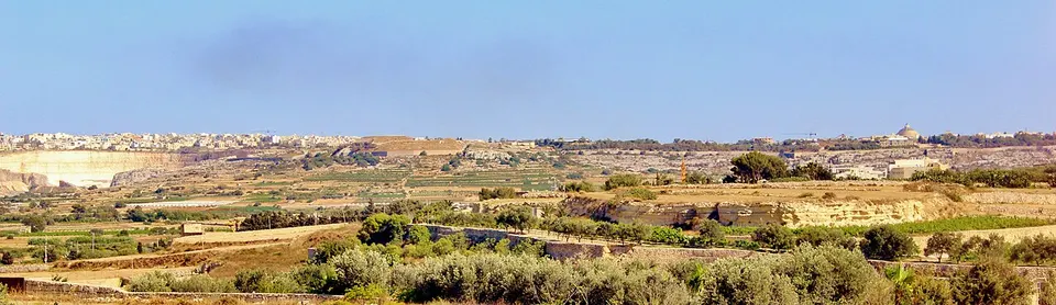 Gozo - panoramio — Xgħajra, Malta