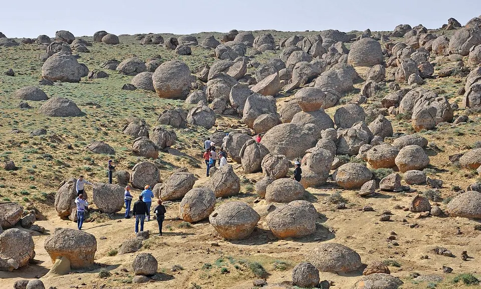 Конкреции в Западном Казахстане. Concretions. Western Kazakhstan — Mangystau Region, Kazakhstan