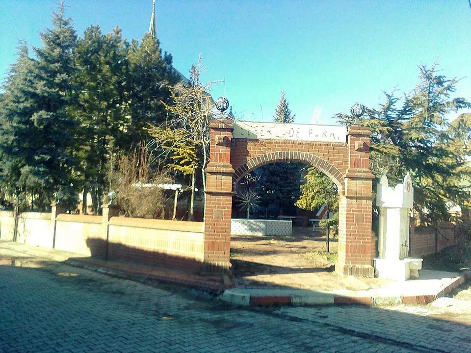 Örencik Seferzade Parkı Aile Çay Bahcesi - panoramio — Kütahya, Turkey