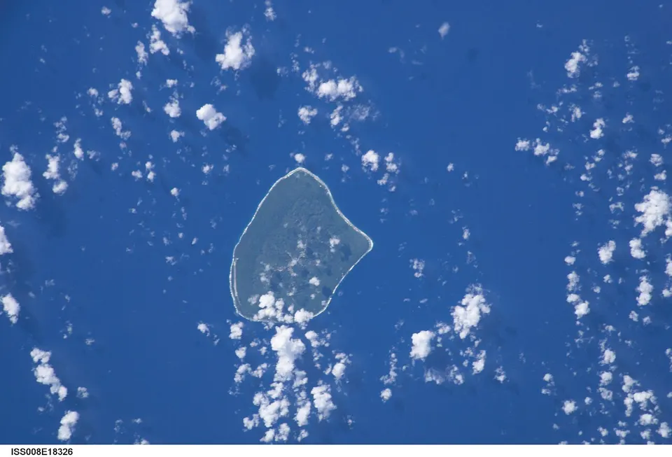 ESC large ISS008 ISS008-E-18326 — Atiu, Cook Islands