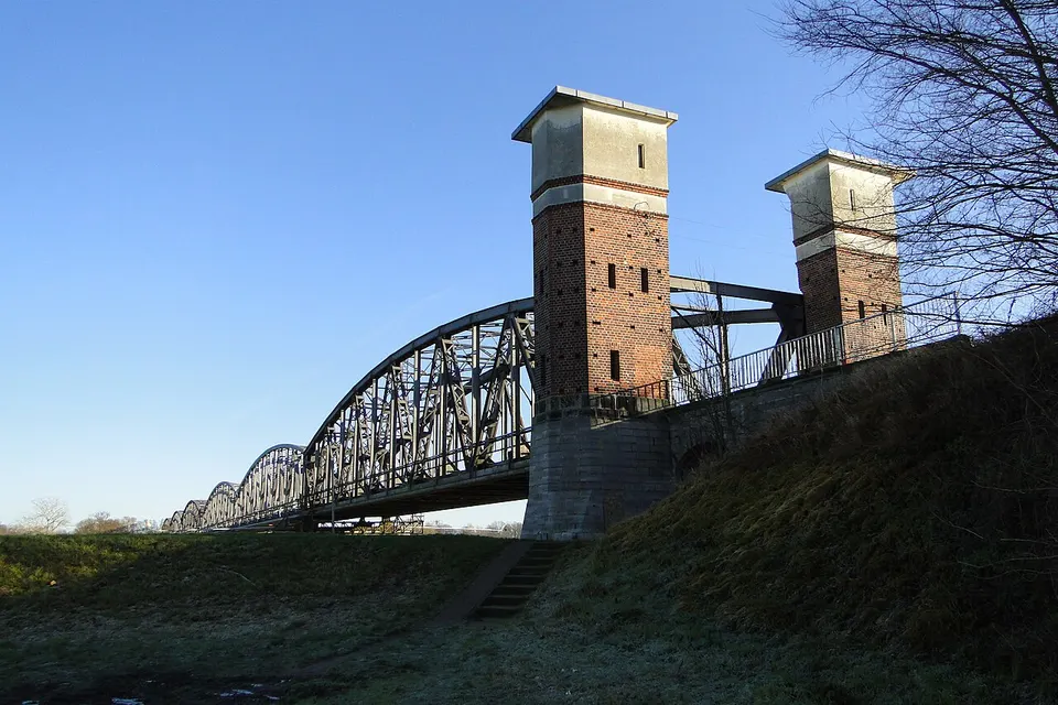 Barby Bahn-Elbbrücke 2013-12-30 251 — Sachsen-Anhalt, Germany