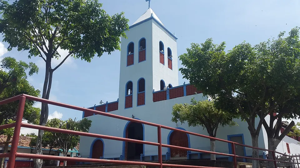 Iglesia de San Rafael Arcangel — Departamento de Chalatenango, El Salvador