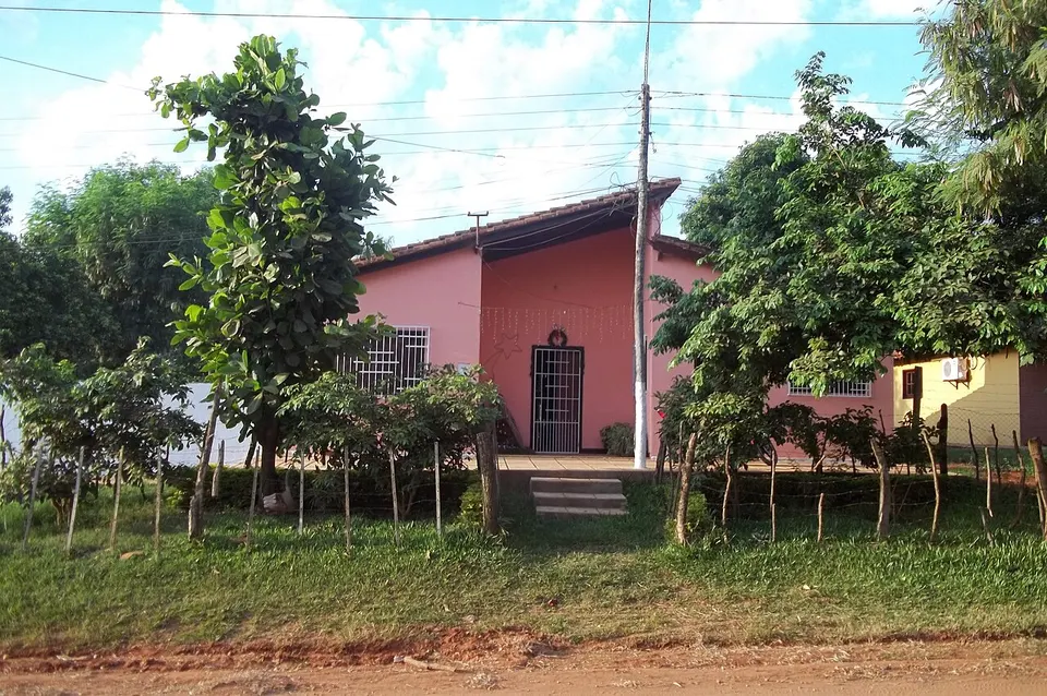 CASA DE LA FLIA HERMOSA MARTINEZ - panoramio — PARAGUARI, Paraguay