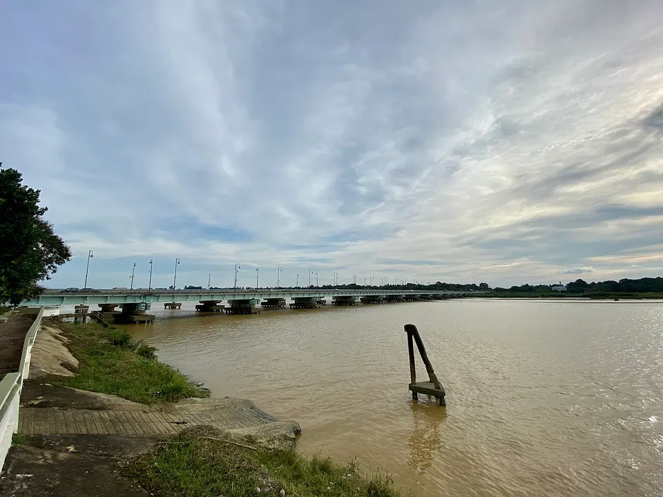 Pekan Bridge 1 — Pahang, Malaysia
