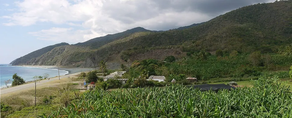 Coastal bay and mountains — Santiago de Cuba, Cuba