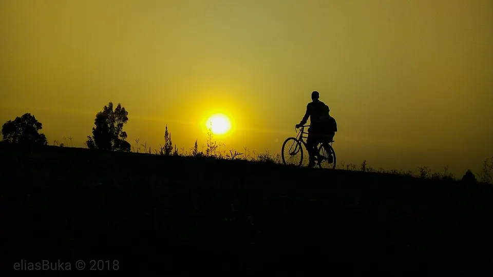 Man on bike from Kisumu to Ahero town — Kisumu, Kenya