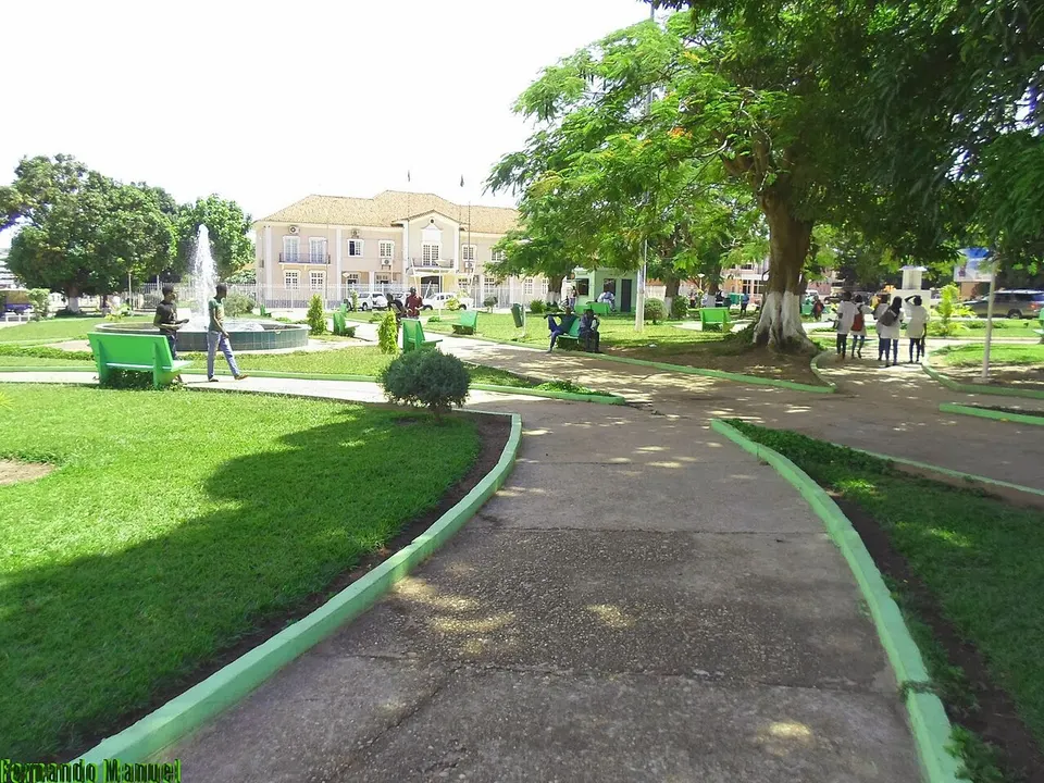 Jardim civico  — Lunda Sul, Angola
