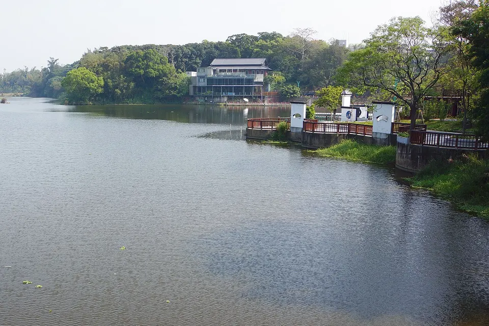在水一方湖濱餐廳 The Lake House Restaurant - panoramio — Hsinchu, Taiwan