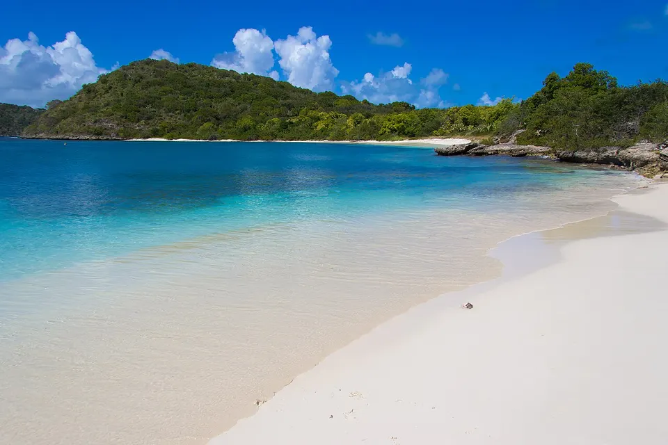 Turquoise sea and sandy beach — Saint Philip, Antigua and Barbuda