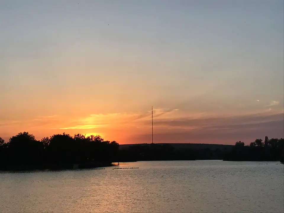 Lake in Sîngereii Noi — SIngerei, Moldova