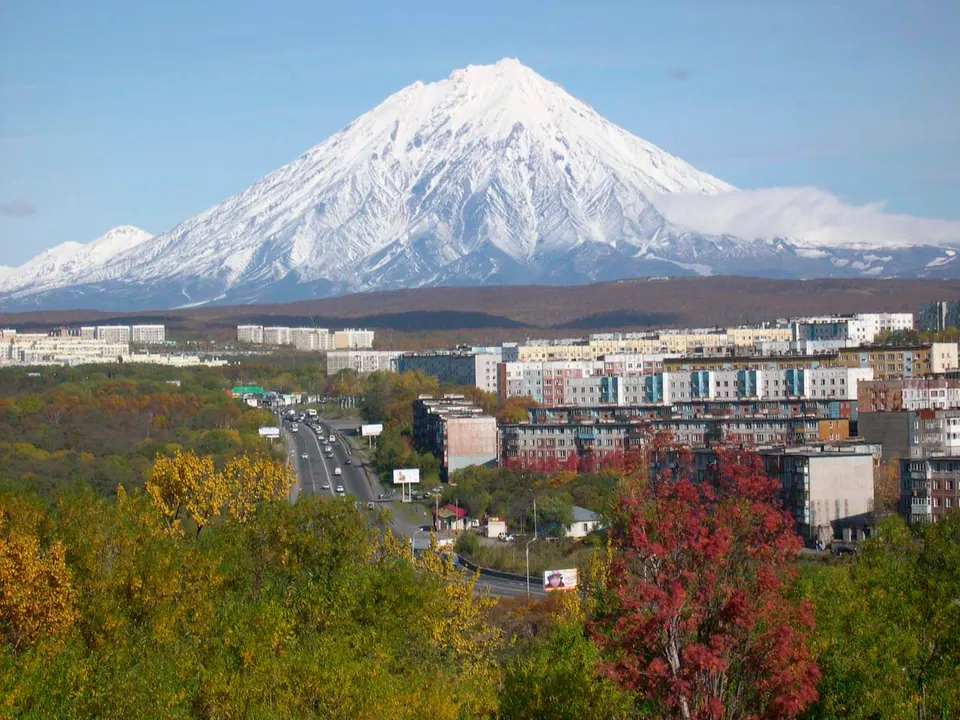 Koryaksky volcano Petropavlovsk-Kamchatsky oct-2005 — Kamchatka Krai, Russia
