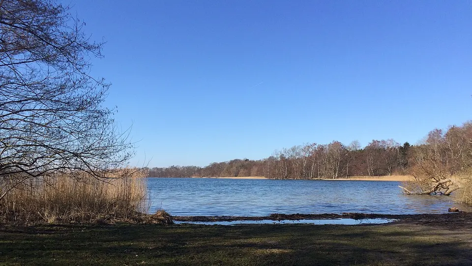 Buresø 001 - Lake in Zealand, Denmark (cropped) — Hovedstaden, Denmark