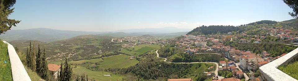 Panorama Domokos - panoramio — Thessalia-Central Greece, Greece