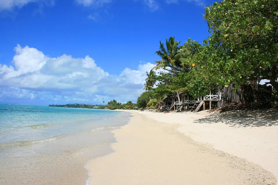Tropical sandy shoreline — Fa'asaleleage, Samoa