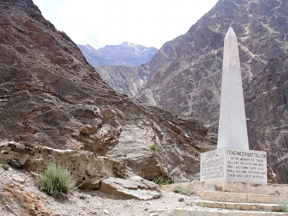 Skardu Road- near Gilgit - panoramio — Gilgit-Baltistan, Pakistan