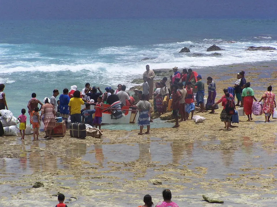 Cargo landing on Niutao Island, Tuvalu — Niutao, Tuvalu