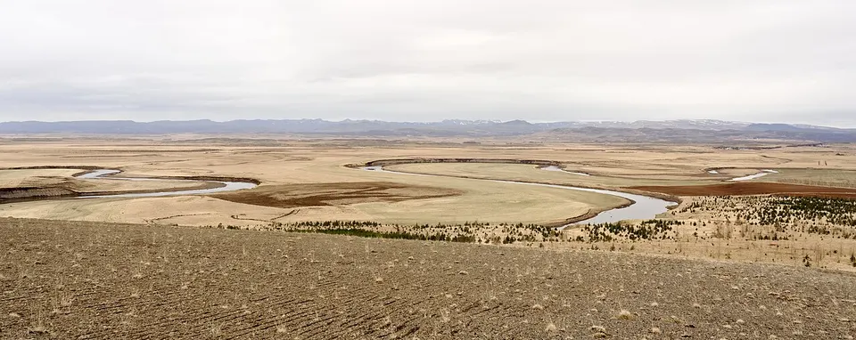 Meanders of Reykjadalsá River, Borgarbyggð, Iceland, 20230504 1359 4683 — Western Region, Iceland
