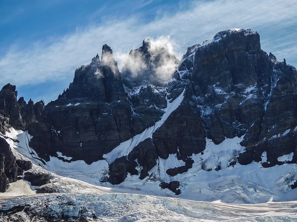 Mountain peaks in Cerro Castillo National Park — Región de Aysén del Gral.Ibañez del Campo, Chile