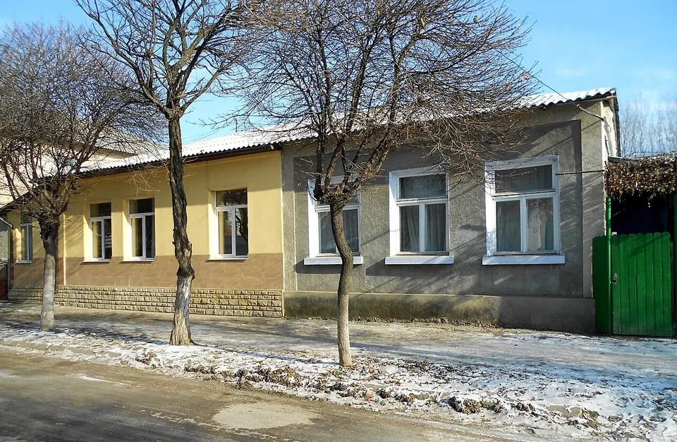 Case strada Păcii — Ungheni, Moldova