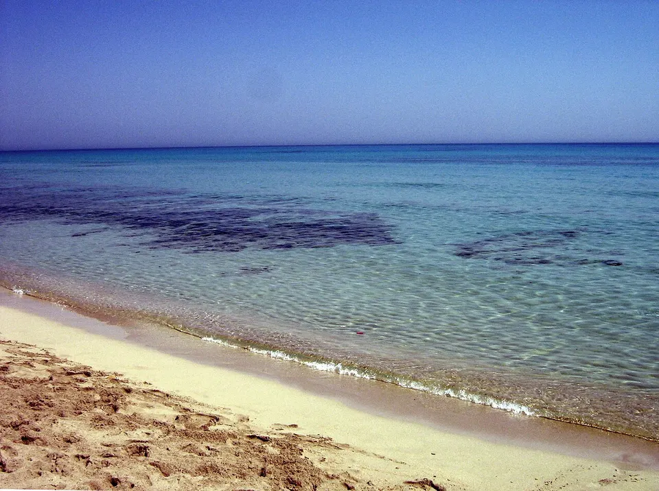Средиземное море у берегов Ливии — Tajura' wa an Nawahi al Arba, Libya