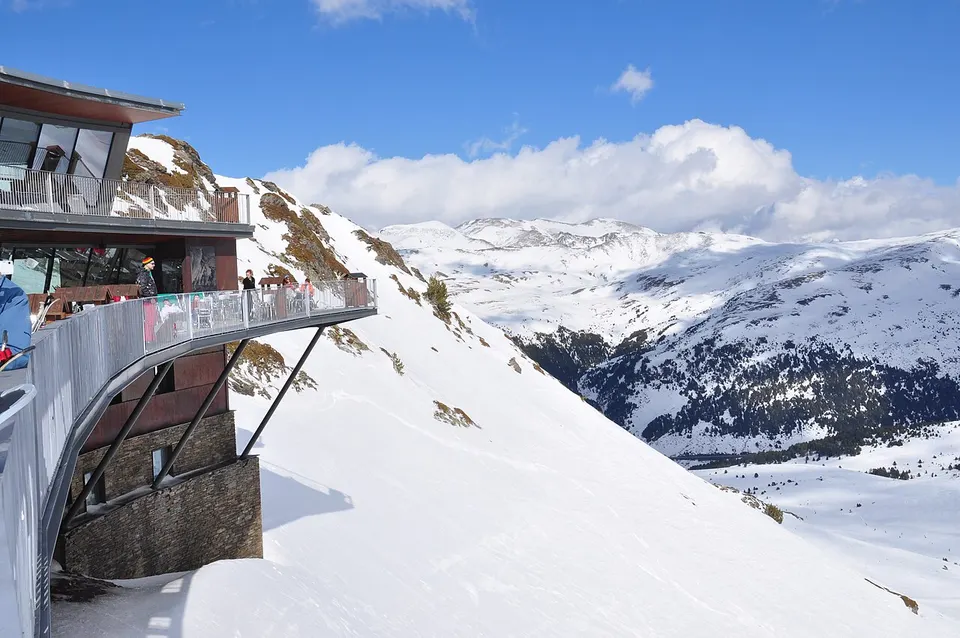 Snowy mountain landscape — Encamp, Andorra