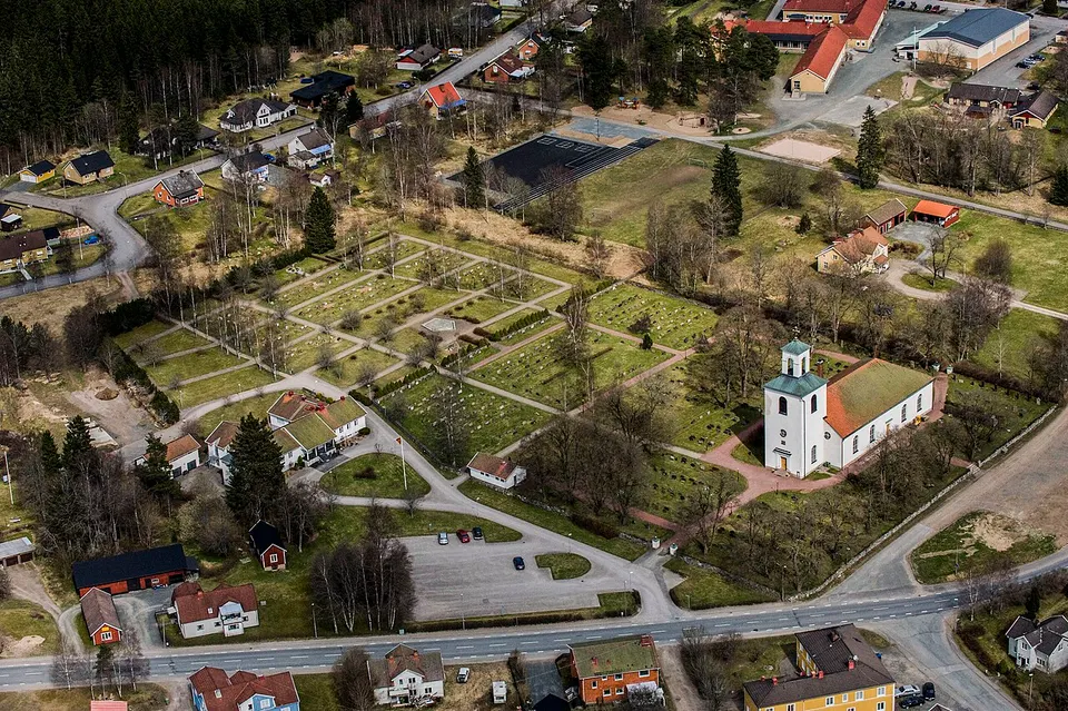Malmbäcks kyrka från luften — Jönköpings län, Sweden