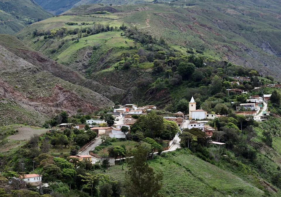 El morro poblado 01 — Mérida, Venezuela