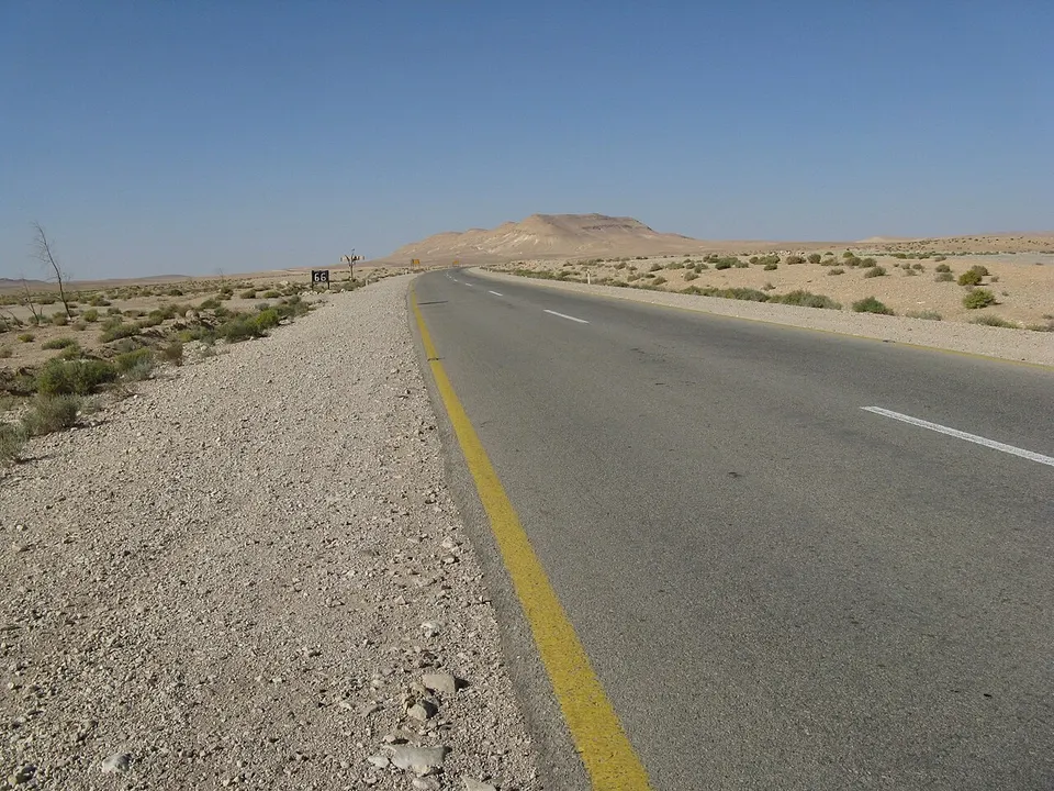 Desert road - panoramio (5) — Homs, Syria