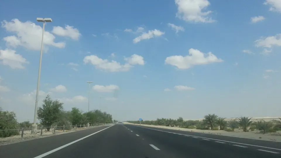 Madinat Zayad to Abudhabi hiway UAE - panoramio — Abu Dhabi, United Arab Emirates