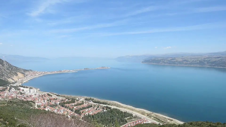 Panoramic view of Eğirdir and Lake Eğirdir from Akpınar, March 2024 03 — Isparta, Turkey
