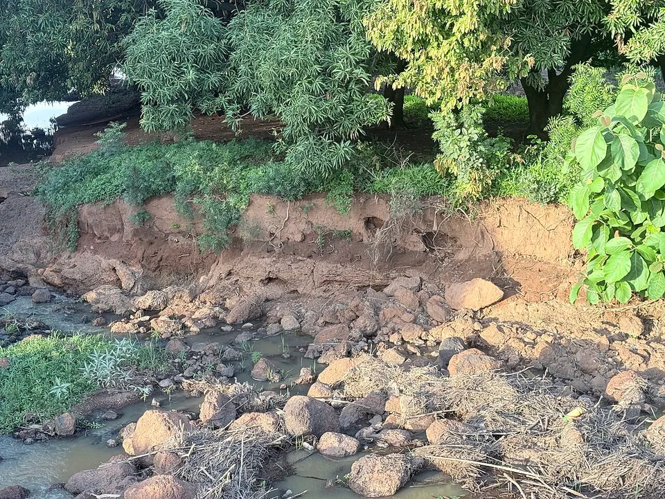 Riverbank collapse in Ghana — Northern Region, Ghana