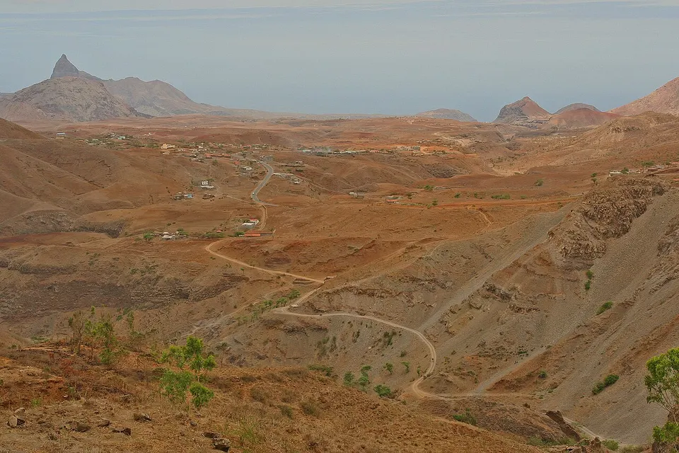Rocky hills and winding road — Santa Catarina, Cabo Verde